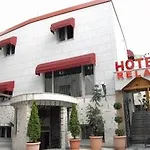 Relax 3* Tirana