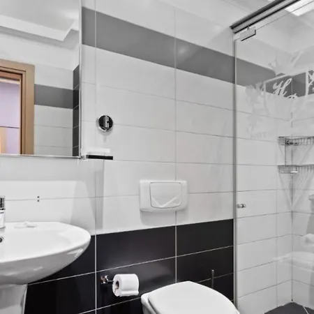 מלון Relax טיראנה