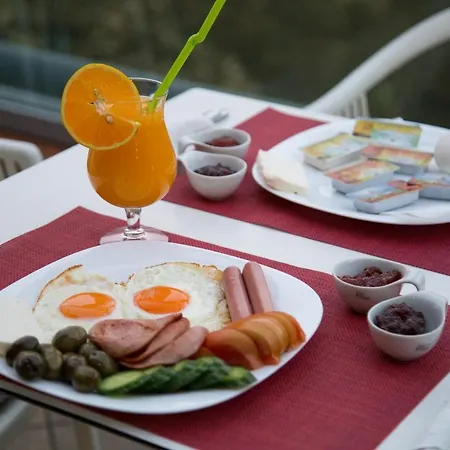 Relax מלון טיראנה