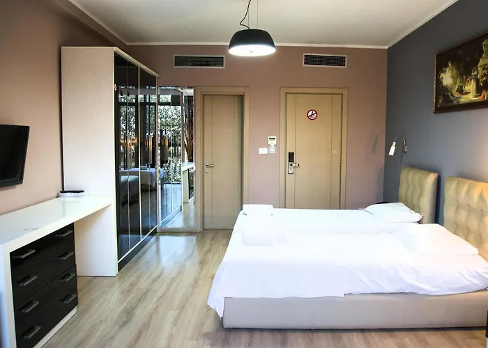 מלון Relax טיראנה