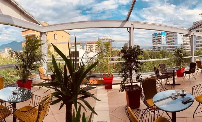 Relax 3* Tirana